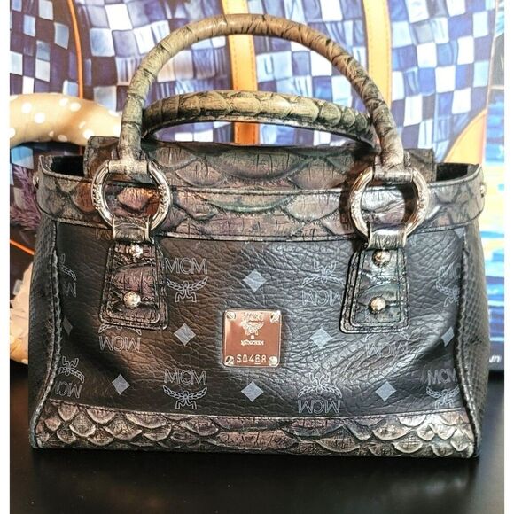 MCM - Rare Black Crocodile Iridescent Hand Bag & Wallet Combo - Picture 2 of 15